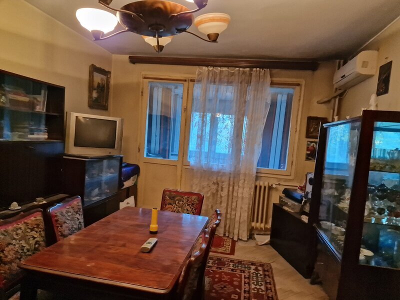 Nicolae Grigorescu  chiar la Metrou, Parc Ior