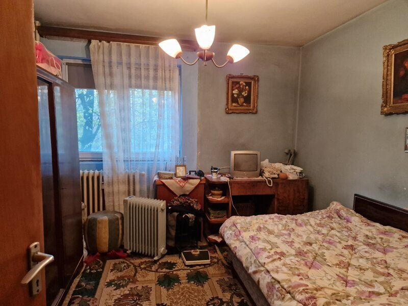 Nicolae Grigorescu  chiar la Metrou, Parc Ior