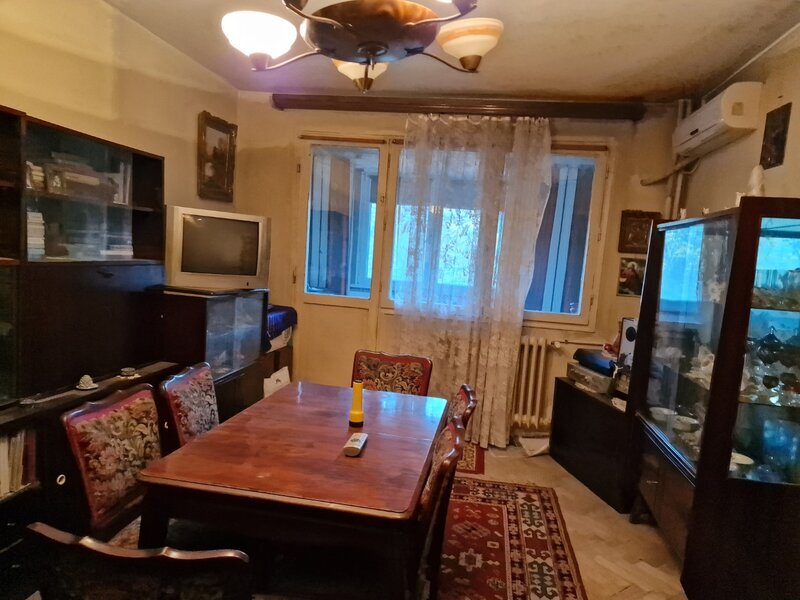 Nicolae Grigorescu  chiar la Metrou, Parc Ior